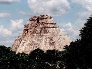 Pyramide des Magiers